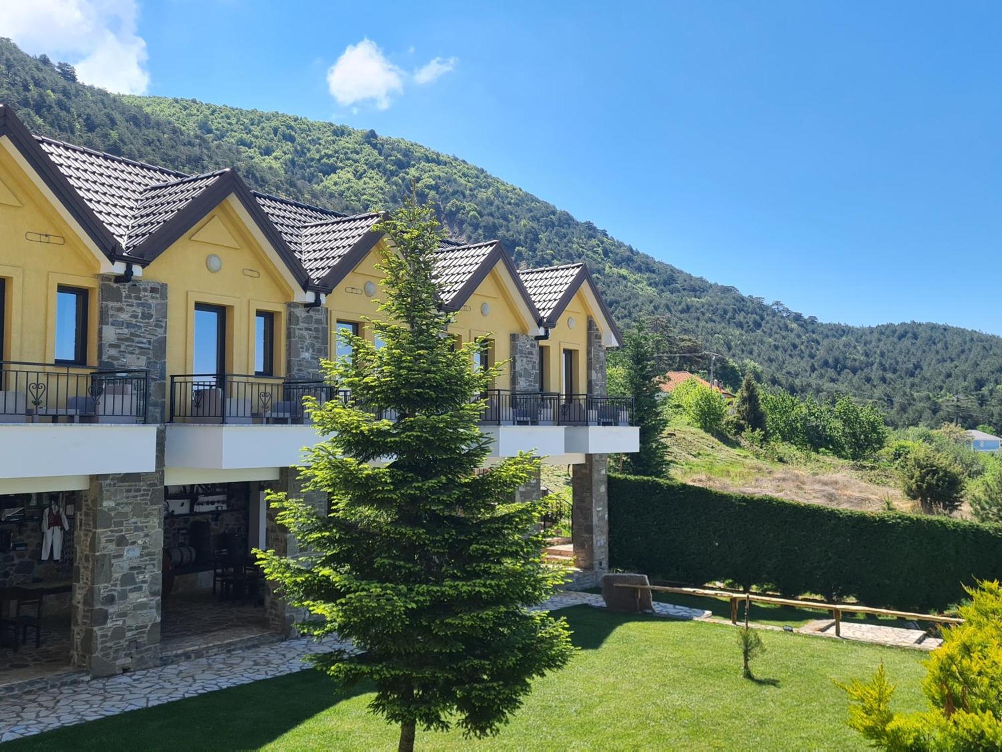 Sofra E Shpatit Hotel Elbasan Exterior photo